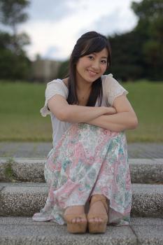 モデル： 若松由莉